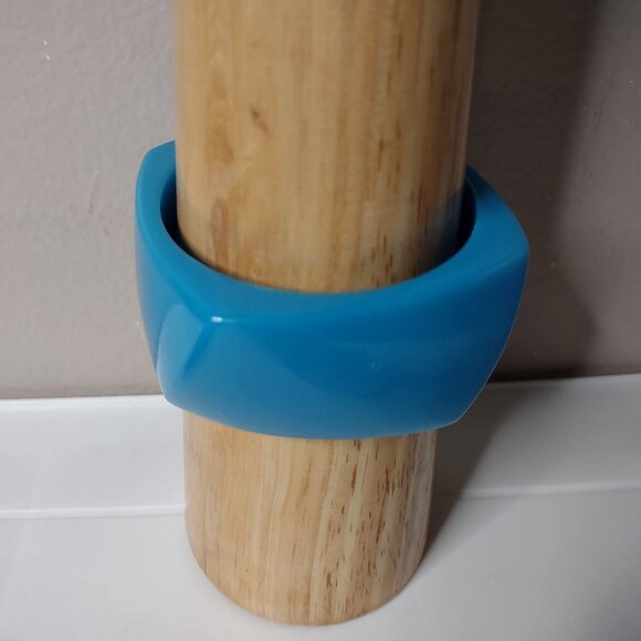 Very Awesome Asymmetrical 8 Inch Vintage Thick Blue Bangle - Picture 1 of 10